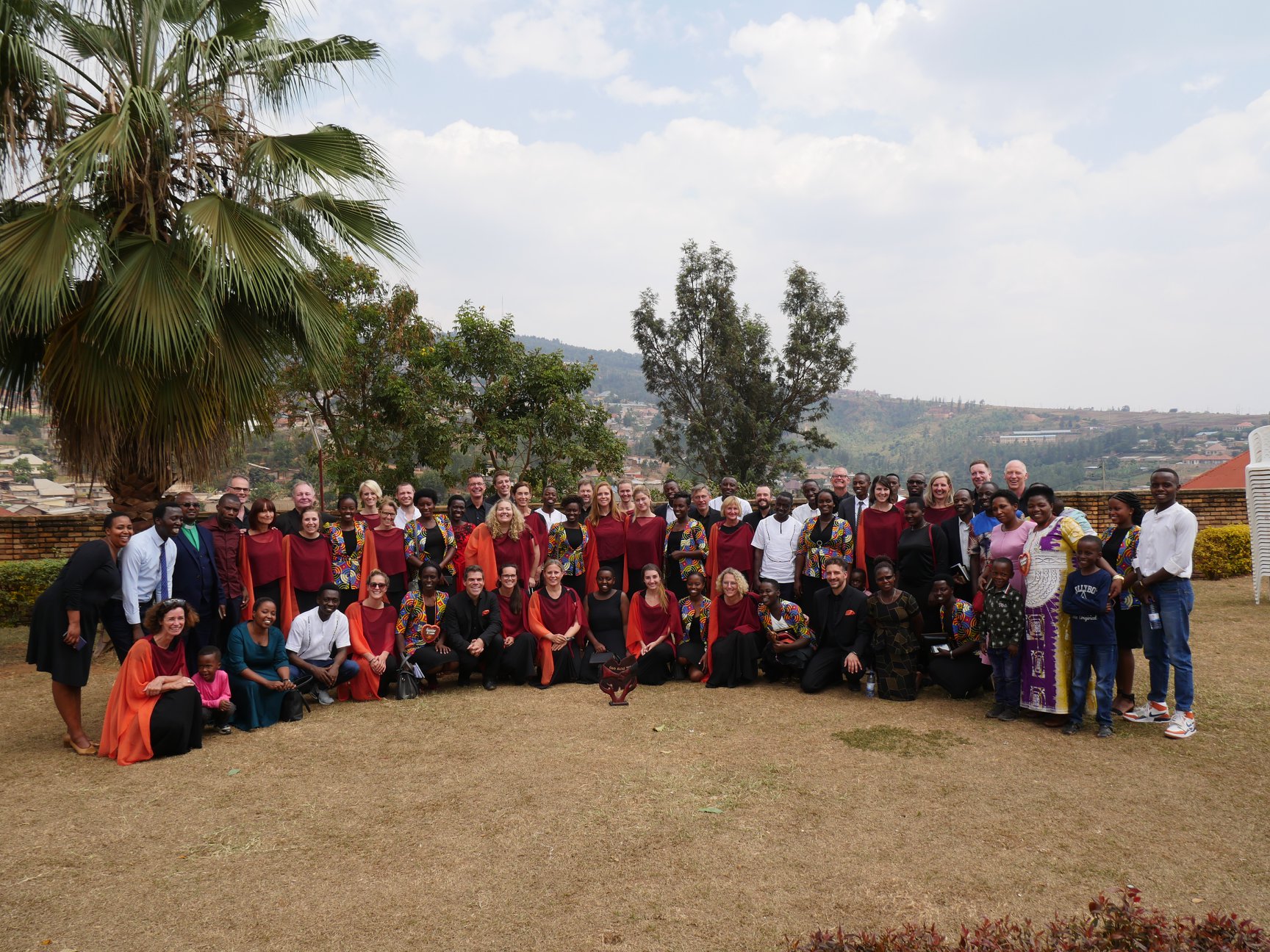 Begegnung mit dem Chor „LE SENEVE CHOIR“ Begegnung mit dem Chor „LE SENEVE CHOIR“